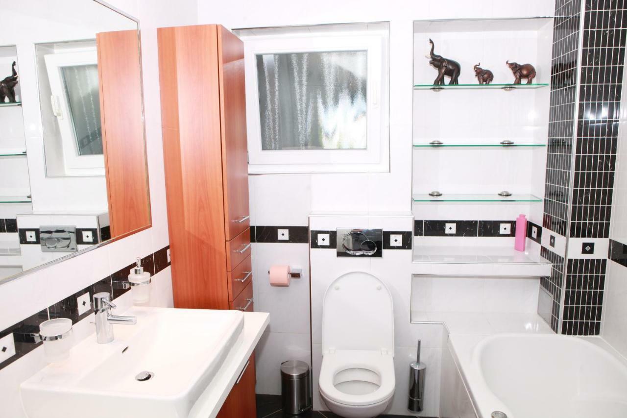 Apartmani Nova Karlovac Eksteriør billede