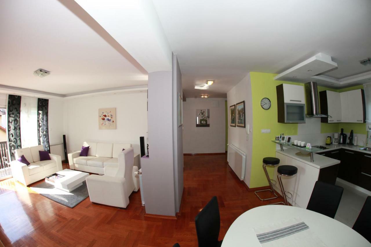Apartmani Nova Karlovac Eksteriør billede