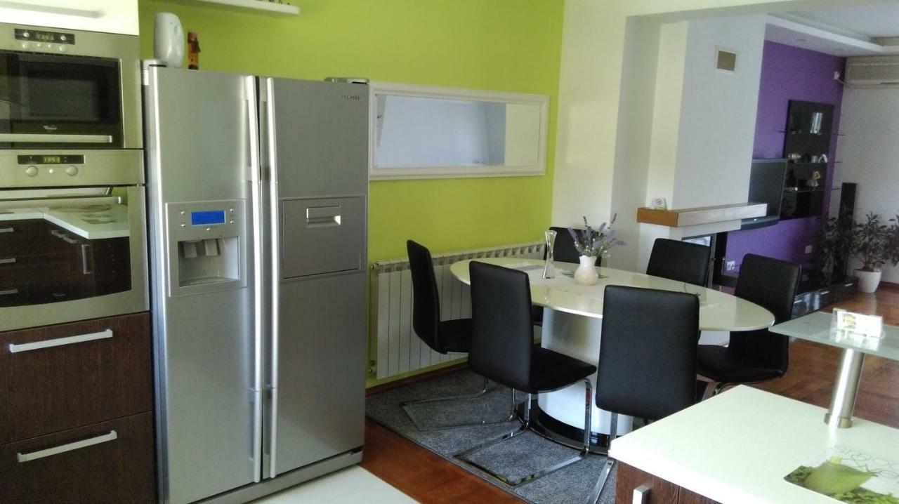 Apartmani Nova Karlovac Eksteriør billede