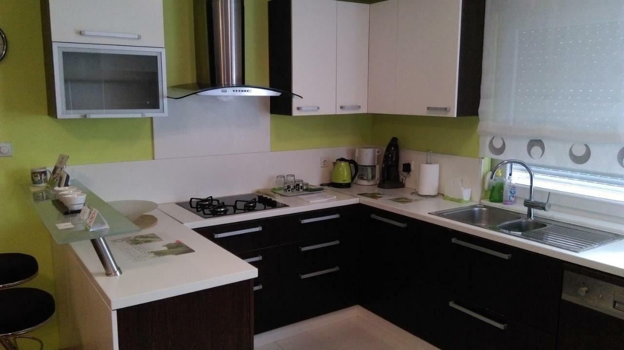 Apartmani Nova Karlovac Eksteriør billede