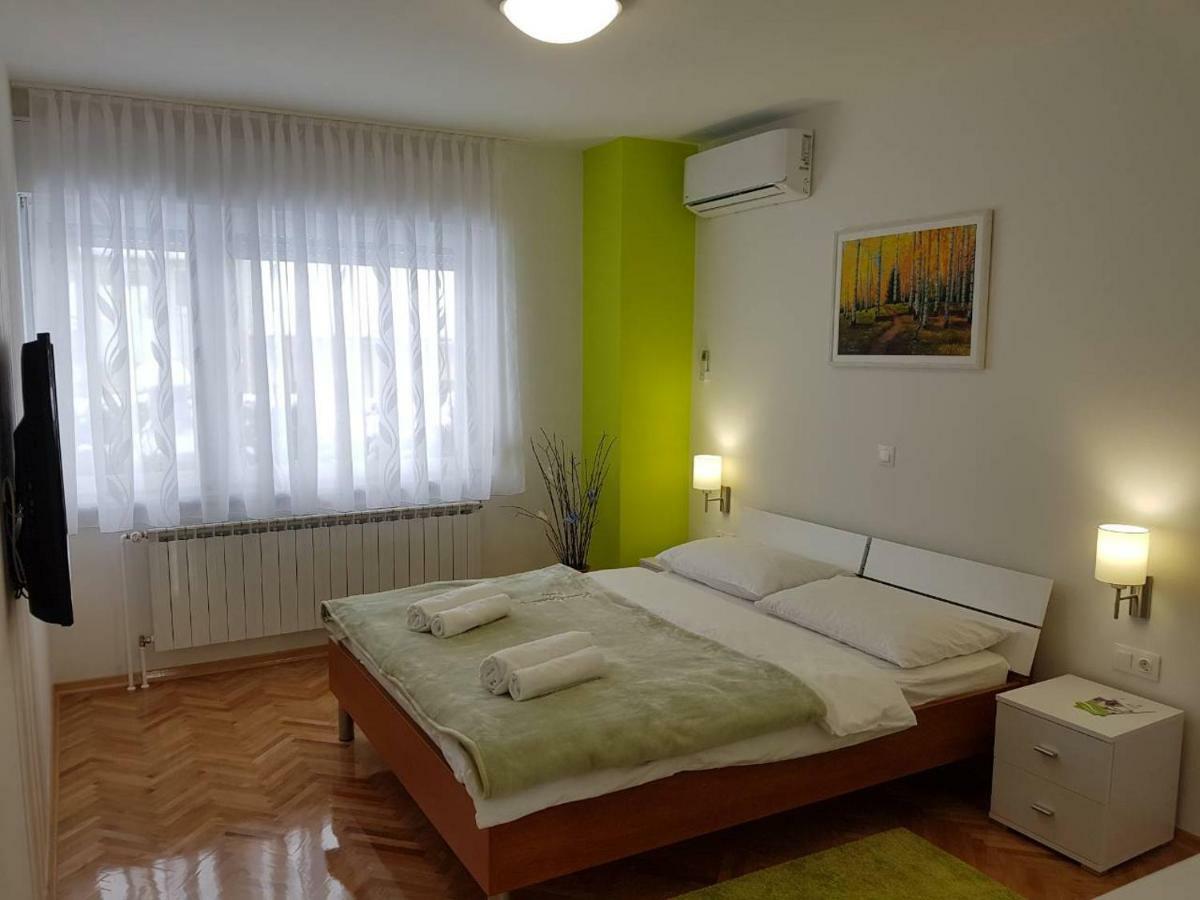 Apartmani Nova Karlovac Eksteriør billede