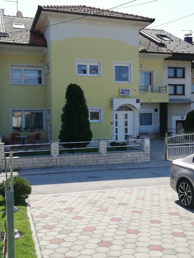 Apartmani Nova Karlovac Eksteriør billede